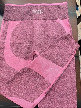 PINK Victoria's Secret Two-Tone Pink Seamless Leggings